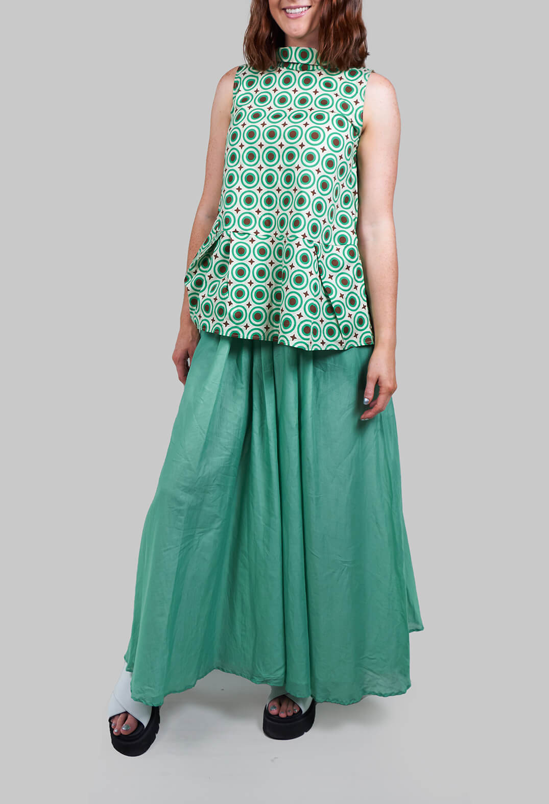 Sleeveless Printed High Neck Top in Menta