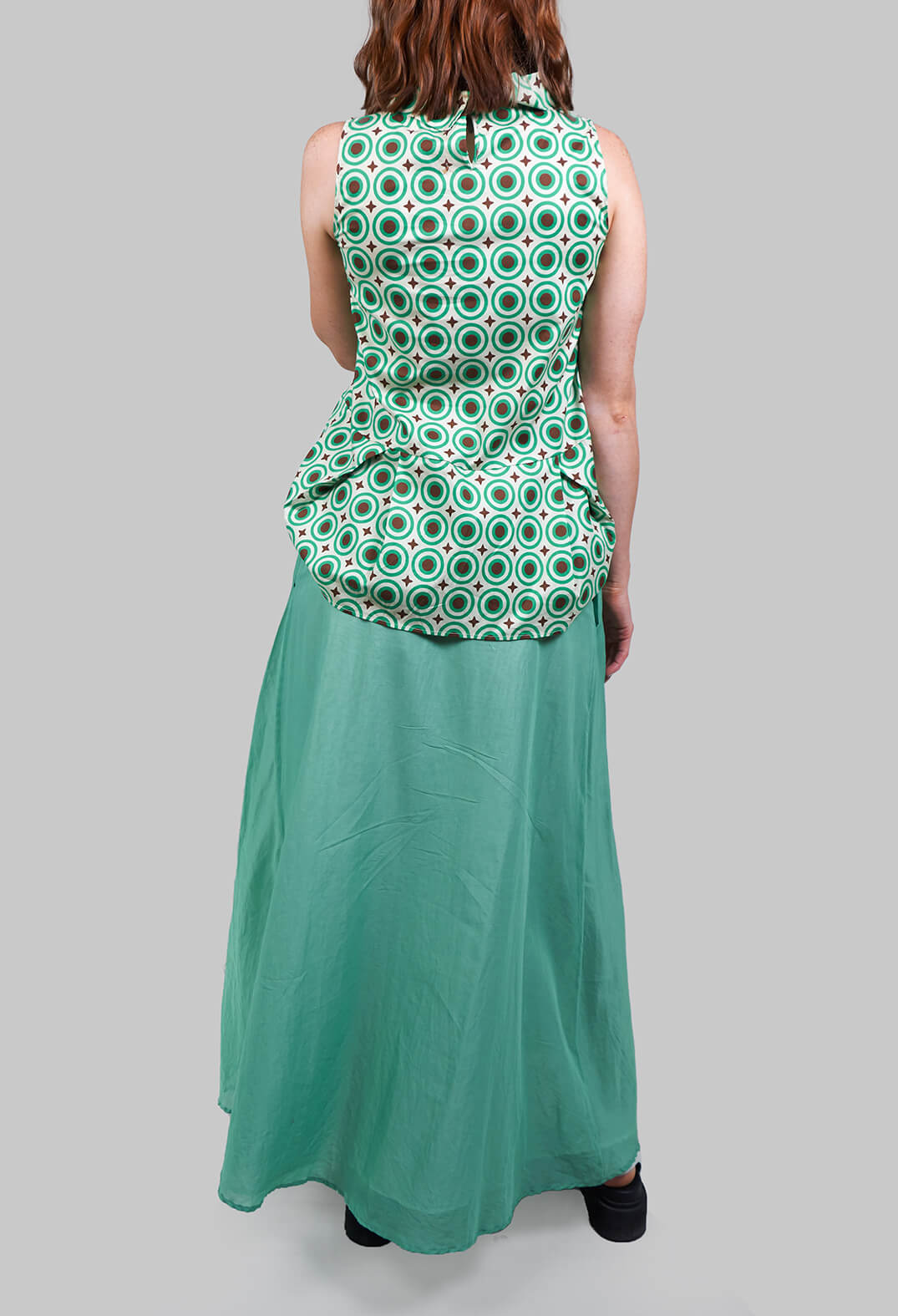 Sleeveless Printed High Neck Top in Menta