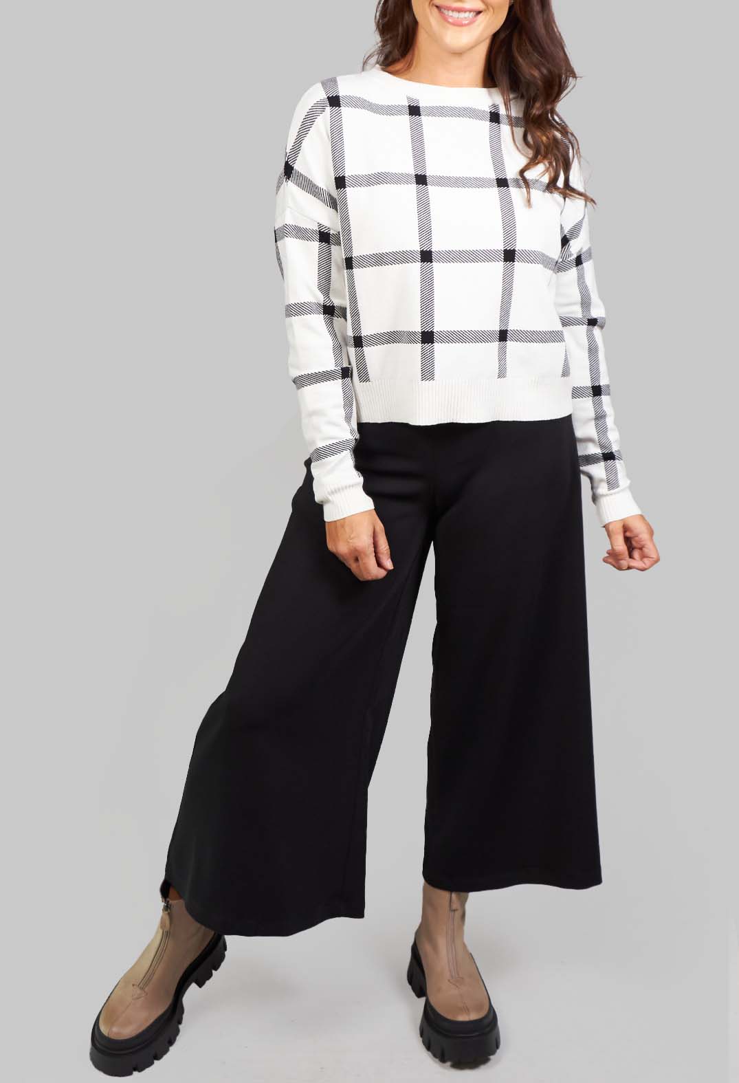 Long Sleeve Jumper with Check Design in White