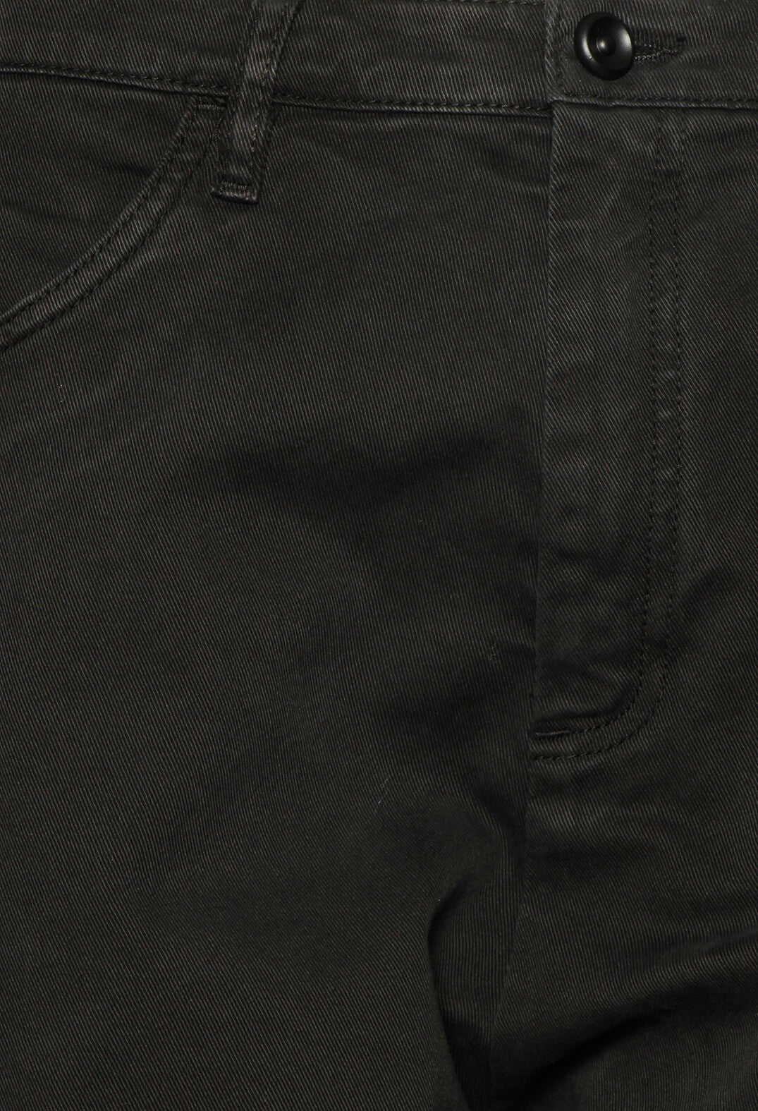 Straight Leg Jeans with Patch Pockets in Black