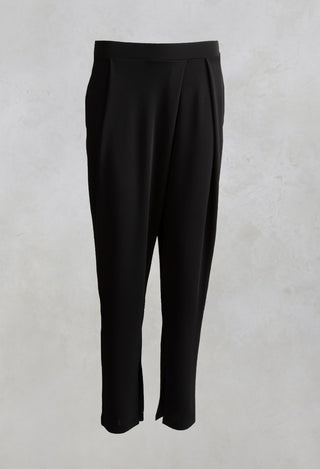 Peg Trousers Pants Vemi7 in Black