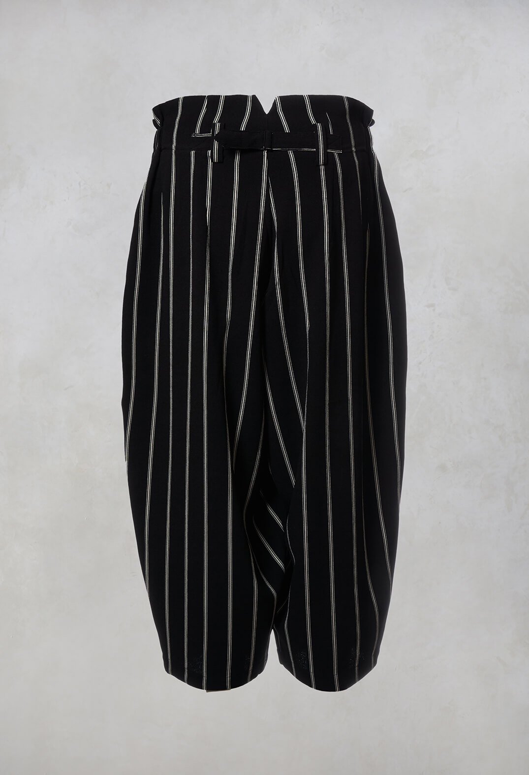 Peg Trousers in Black