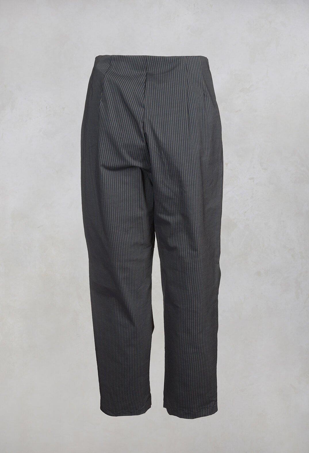 Peg Trousers in Grey