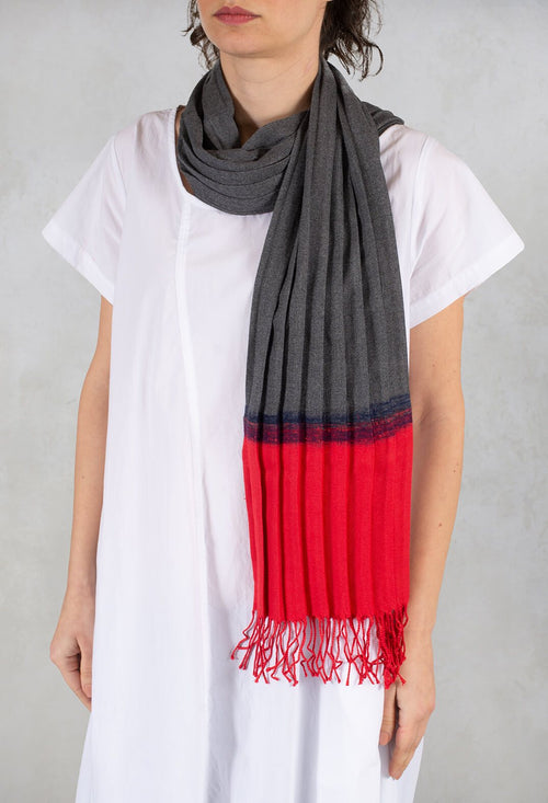 Pleated Scarf in Grey/Red