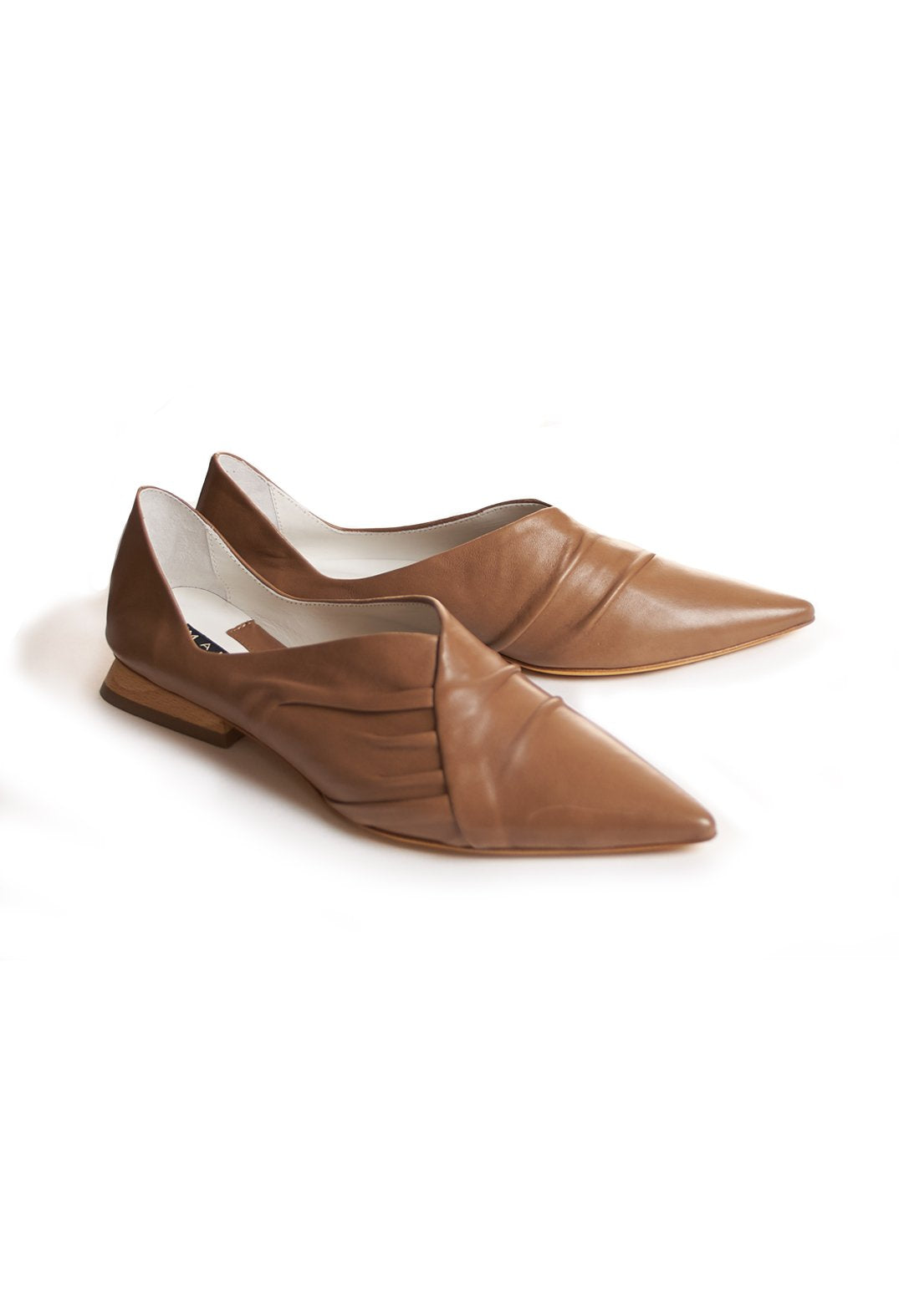 Pointed Pumps in Tortora