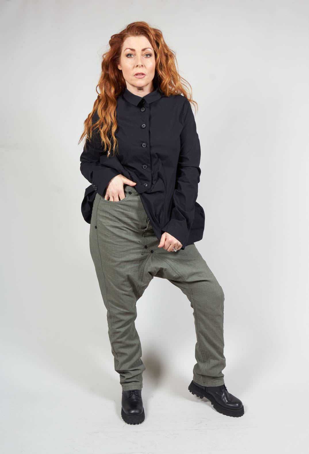 Relaxed Trousers in Alge