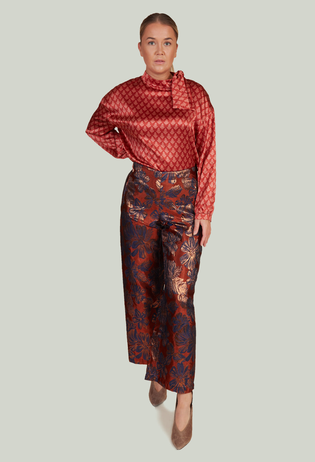 Silk Bow Shirt in Vulcano