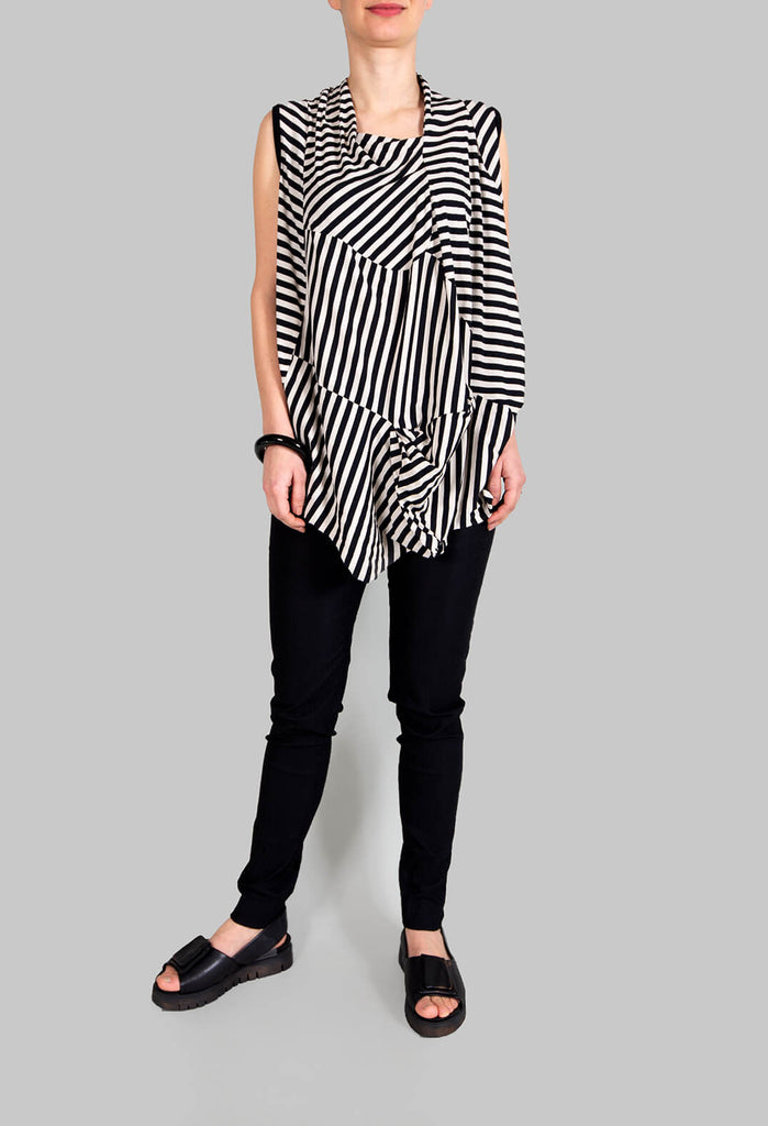 Straight Leg Trousers in Black