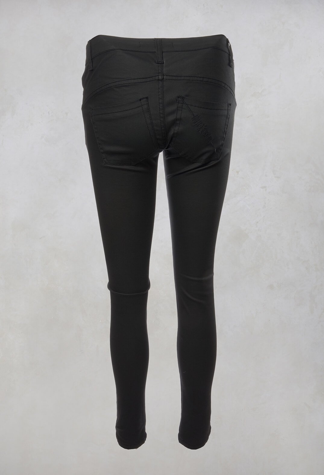 Skinny Soft Feel Jeans in Intrigue