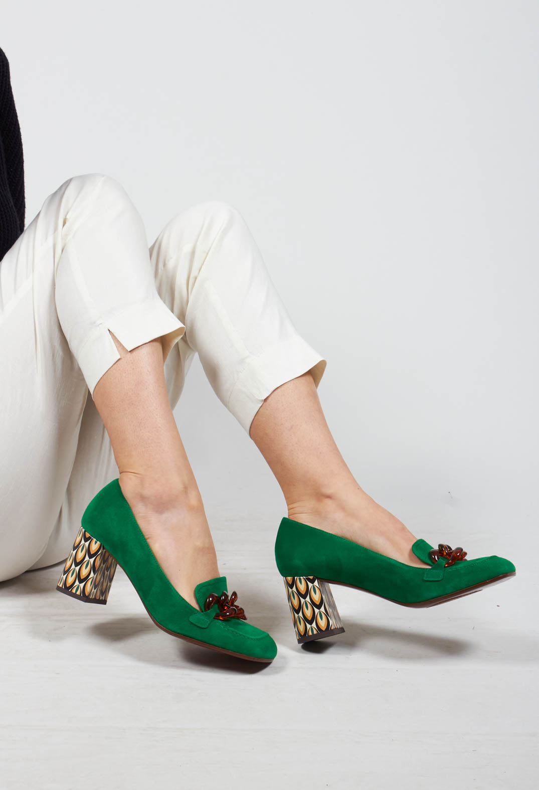 Slip on Heel with Chain Detail