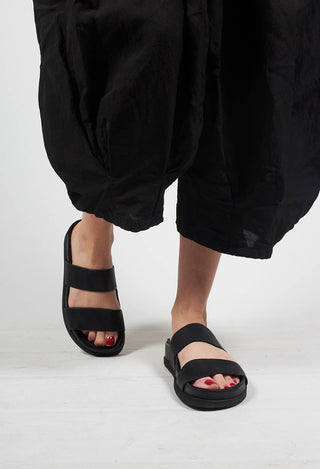 Slip on Sandal in Gasoline Nero
