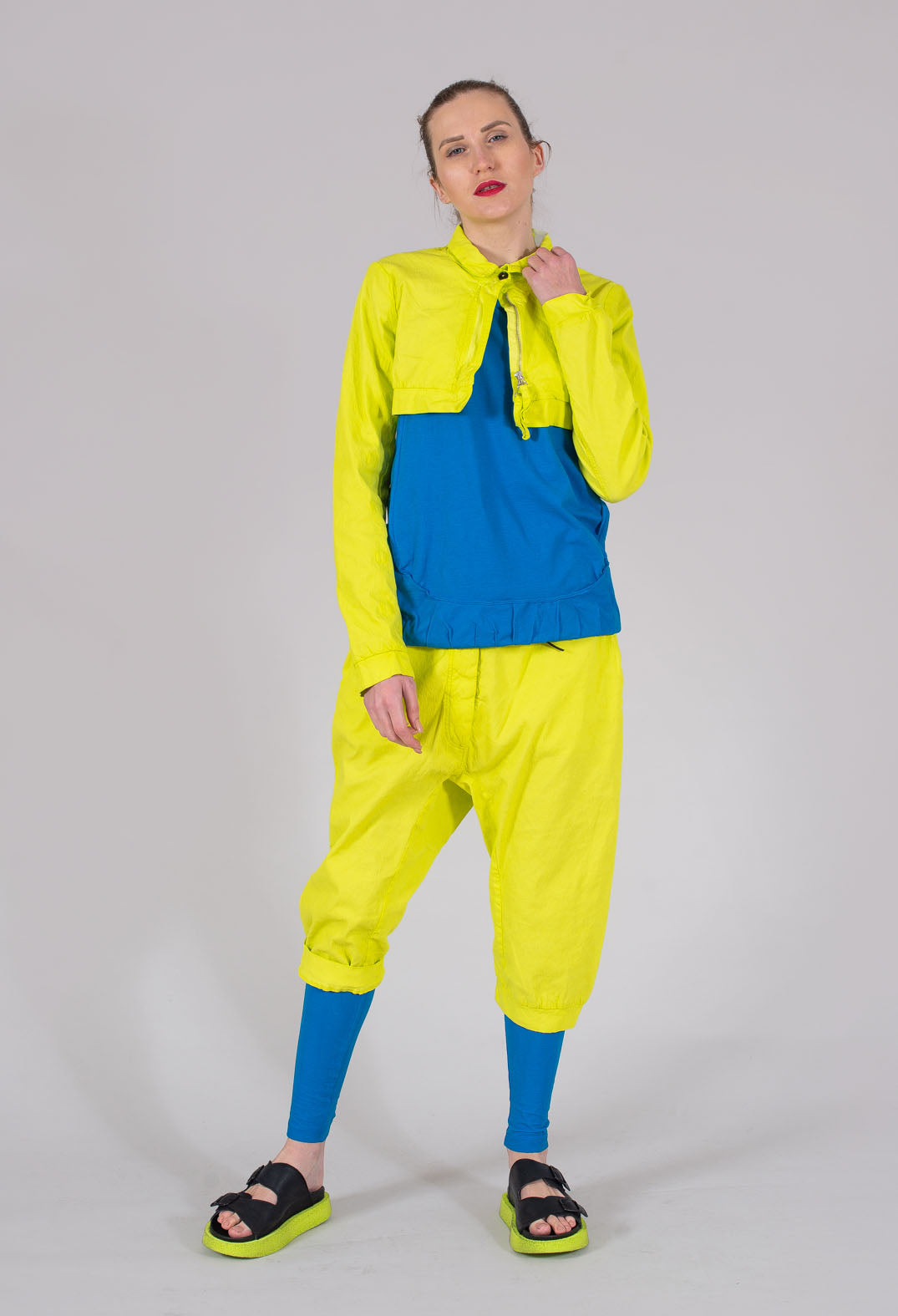 Cropped Drop Crotch Trousers in Yellow
