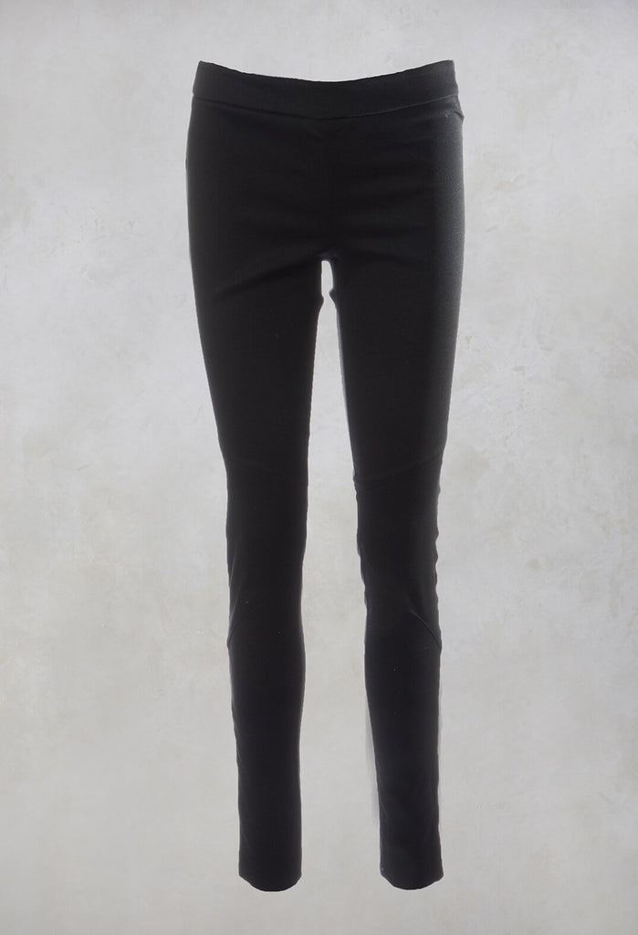 Tailored Trousers in Cornindone Black