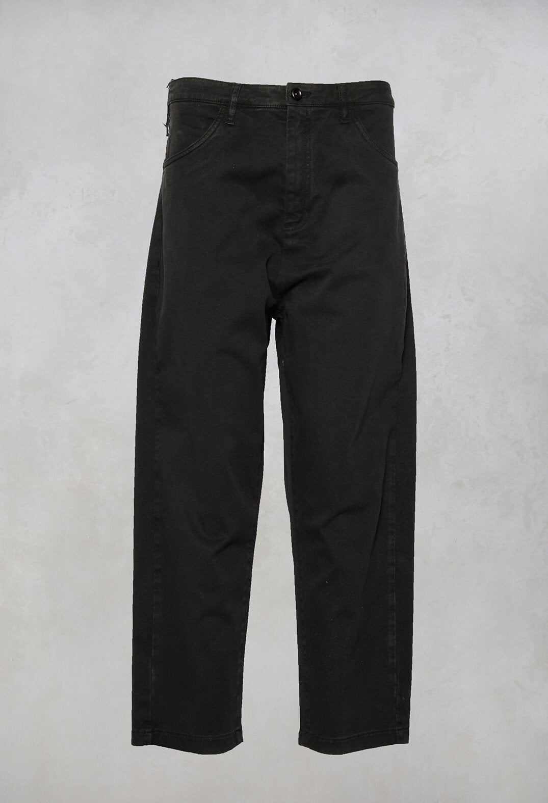 Straight Leg Jeans with Patch Pockets in Black