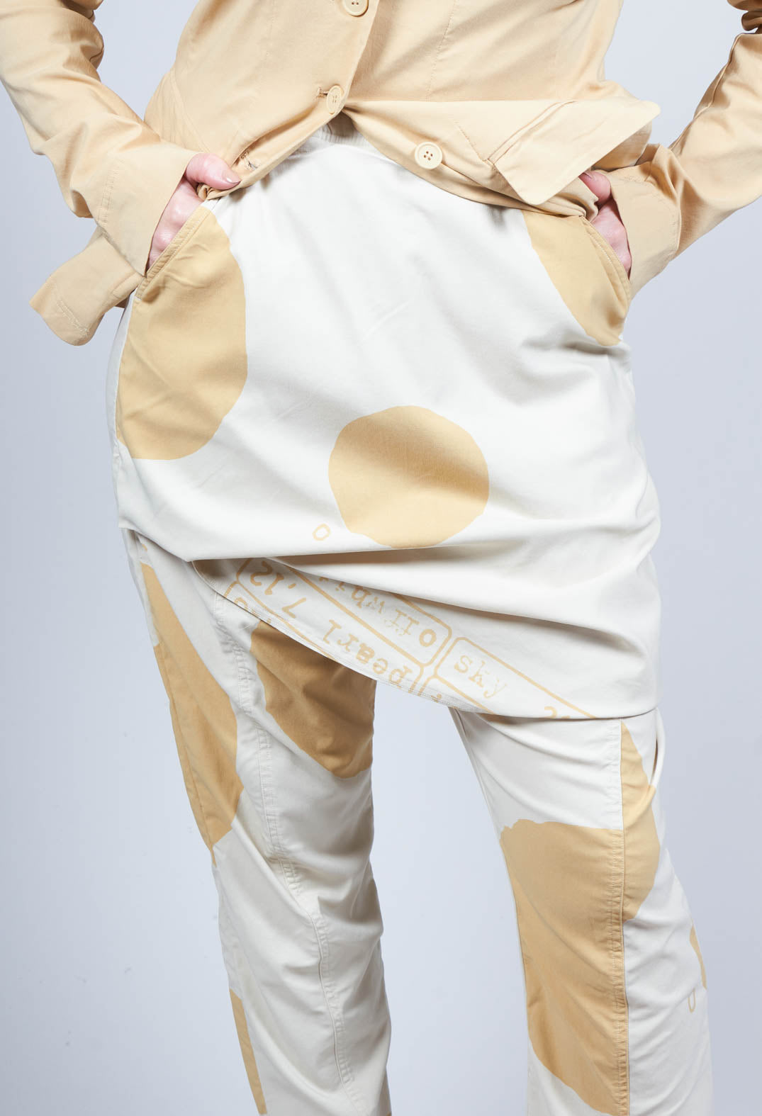 Trousers with Front Overlay in Corn Print