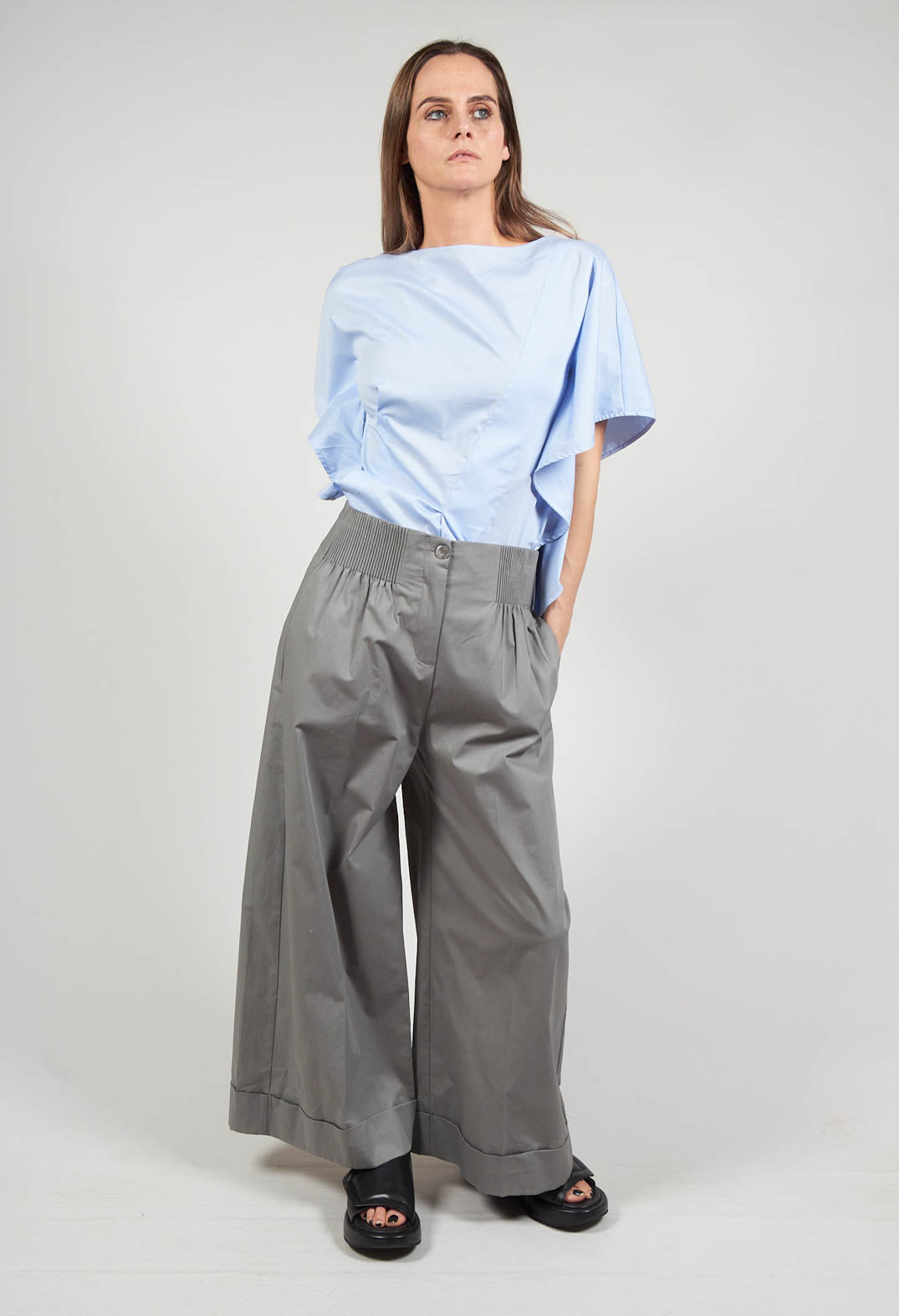 Wide Leg Trousers with Pleated Waistband in Perla