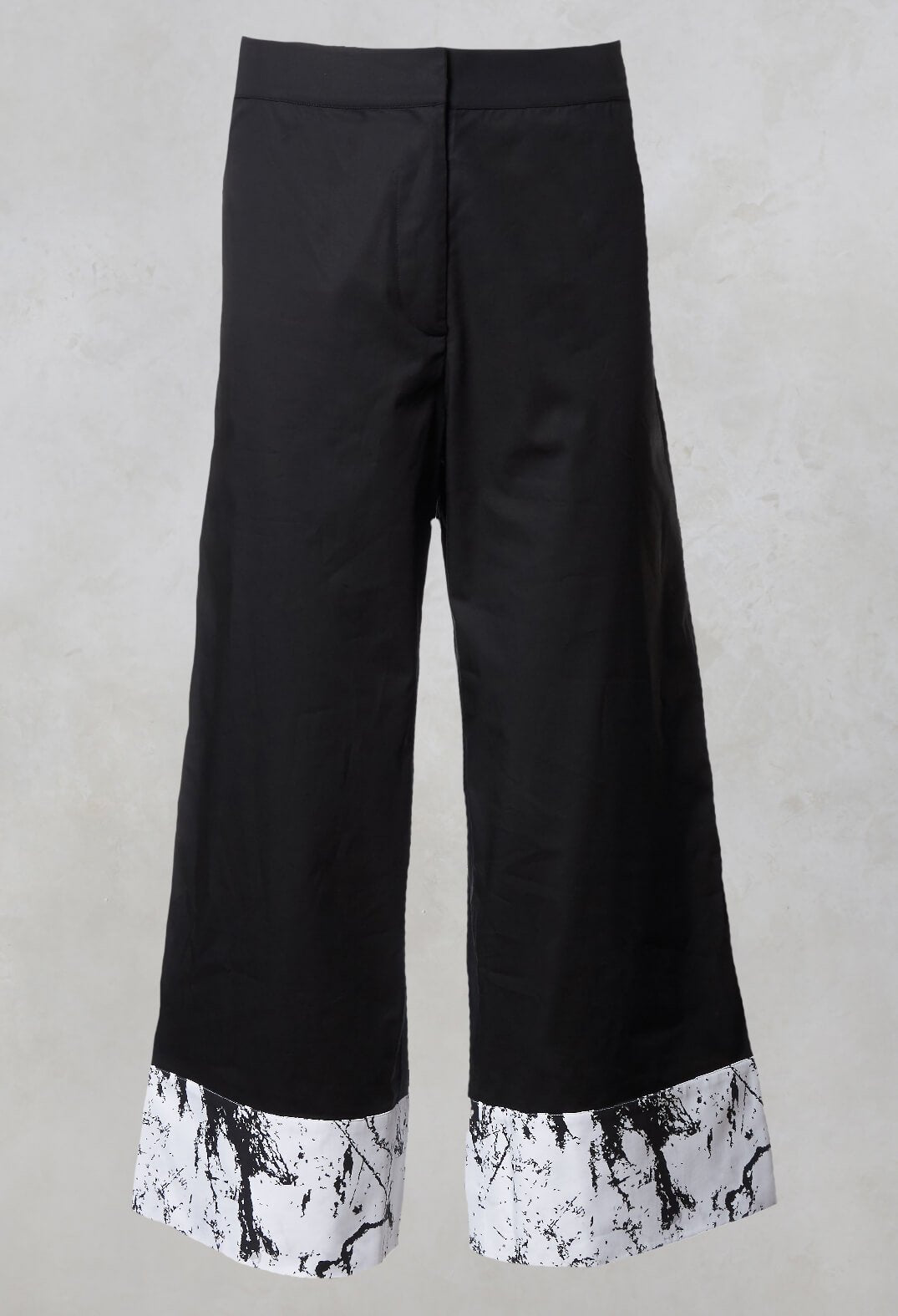 Wide Leg Contrast Trousers in Haruna Black / Print Gaia