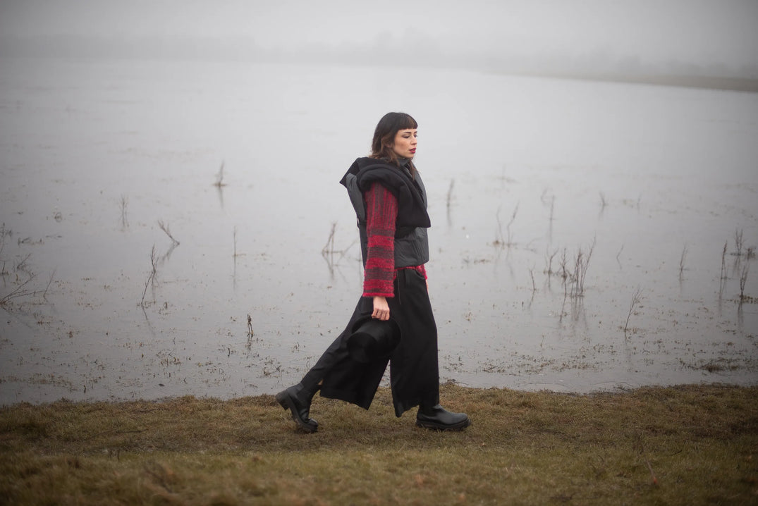 Arko Two in One Scarf in Black